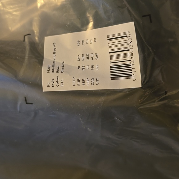 NWT! RAINS, Hilo Weekend Bag W3, Revel, MSRP $110 - Picture 6 of 6